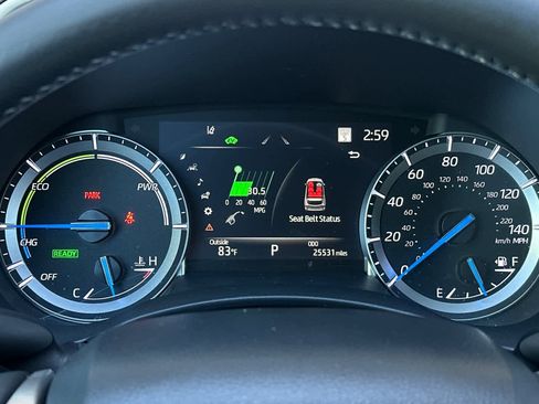 Used 2022 Toyota Highlander XLE AWD/4WD image 29