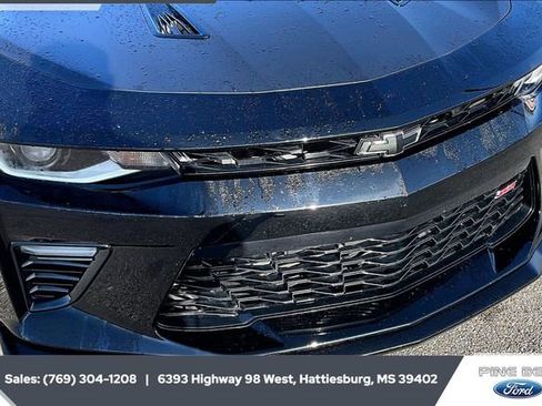 Used 2018 Chevrolet Camaro SS image 21