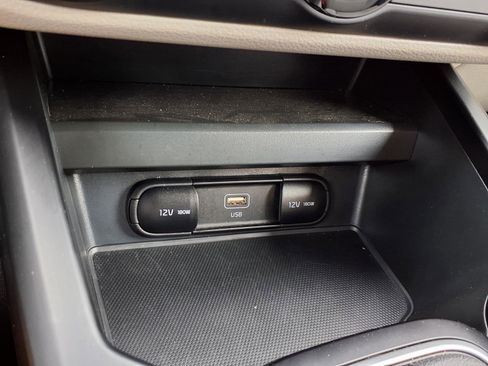 Used 2023 Kia Soul LX image 19