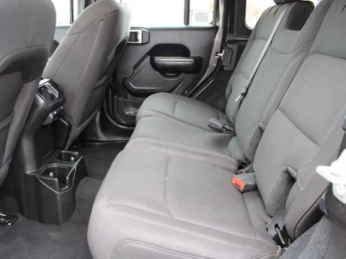 Used 2023 Jeep Wrangler Unlimited Sport AWD/4WD image 32