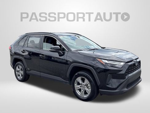 Used 2024 Toyota RAV4 LE AWD/4WD image 11
