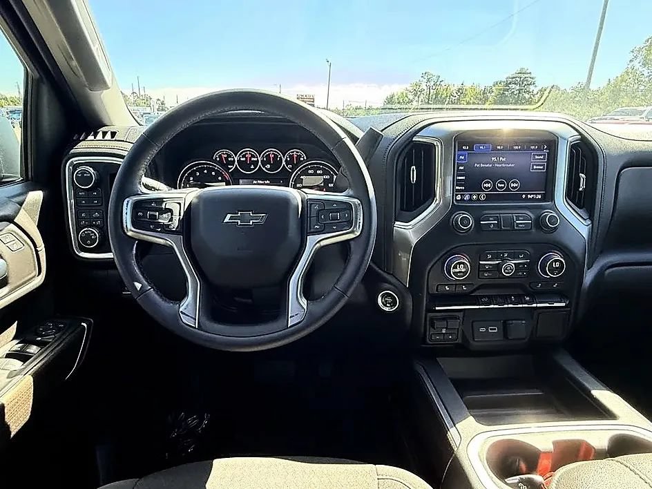 Used 2021 Chevrolet Silverado 1500 RST w/ Redline Edition AWD/4WD image 39