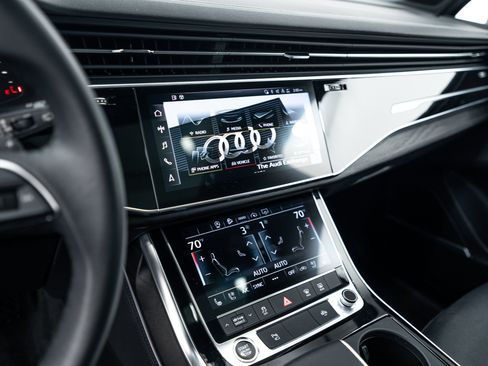 Certified 2023 Audi Q7 2.0T Premium Plus w/ Premium Plus Package AWD/4WD image 12