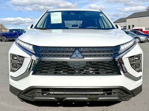 New 2026 Mitsubishi Eclipse Cross ES image 2