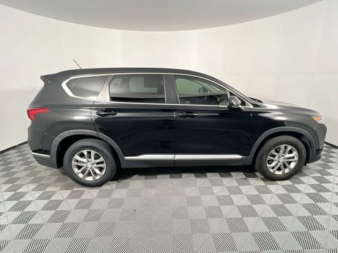Used 2020 Hyundai Santa Fe SE image 2