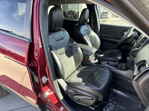 Used 2021 Jeep Cherokee Latitude Plus image 14