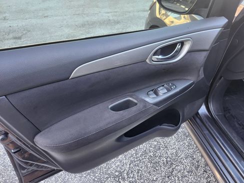 Used 2013 Nissan Sentra SR w/ Driver Pkg image 12