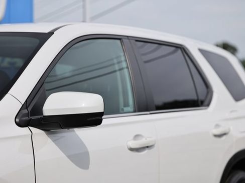 Used 2023 Honda Pilot EX-L image 3