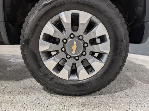 Used 2022 Chevrolet Silverado 2500 Custom image 12