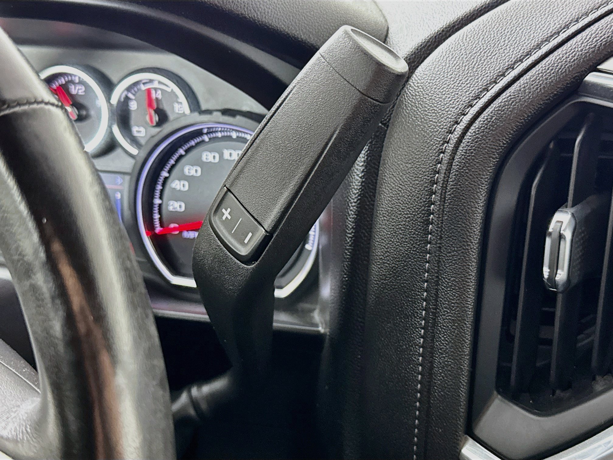 Used 2019 Chevrolet Silverado 1500 LT w/ True North Edition AWD/4WD image 19