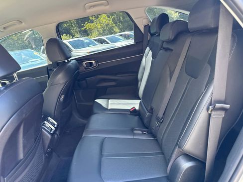 Used 2021 Kia Sorento S image 31