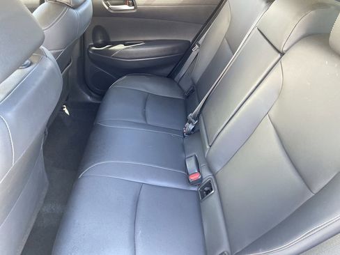 Used 2024 Toyota Corolla Cross XLE w/ Convenience Package image 24