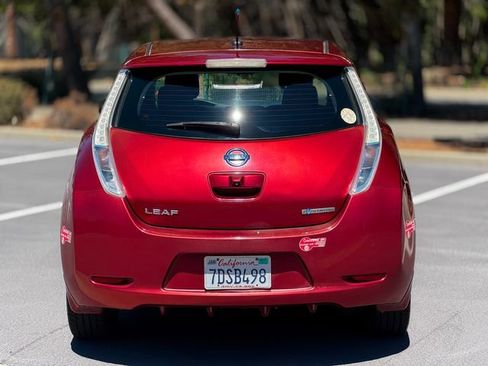 Used 2013 Nissan Leaf S w/ Charger Pkg FWD image 12