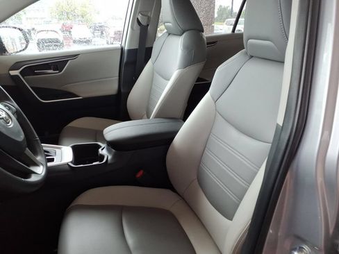 Used 2025 Toyota RAV4 XLE Premium w/ Weather Package FWD image 15