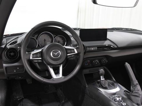 Certified 2025 MAZDA MX-5 Miata Sport image 7
