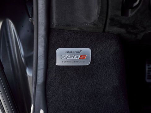 Used 2024 McLaren 750S Spider image 46