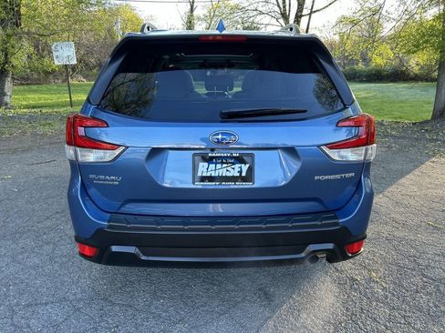 Certified 2023 Subaru Forester Premium AWD/4WD image 7