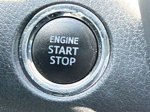 Used 2020 Toyota Camry SE w/ Convenience Package FWD image 22