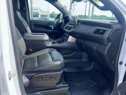 Used 2024 Chevrolet Tahoe LT w/ Luxury Package RWD image 14