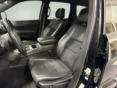 Used 2022 Jeep Grand Cherokee Laredo X RWD image 11