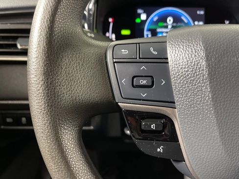 Used 2025 Toyota Camry LE FWD image 26