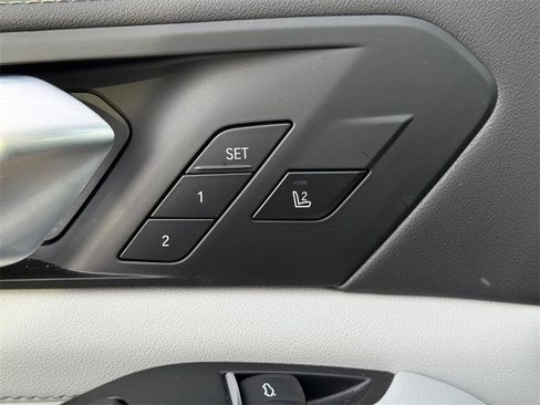 Used 2025 BMW X5 xDrive40i image 15