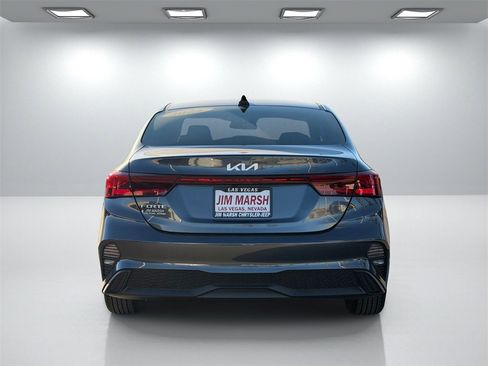 Used 2024 Kia Forte LXS w/ LXS Technology Package image 5