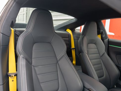 Used 2022 Porsche 911 Turbo S AWD/4WD image 32
