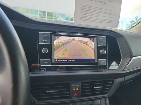 Certified 2022 Volkswagen Jetta Sport image 23