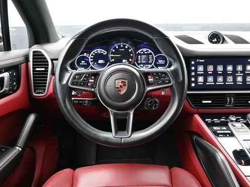 Certified 2023 Porsche Cayenne Platinum Edition AWD/4WD image 21