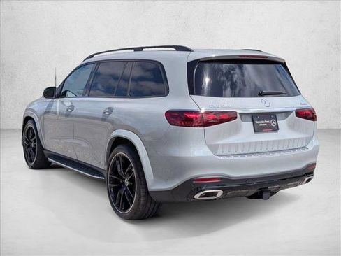 New 2026 Mercedes-Benz GLS 580 4MATIC image 9