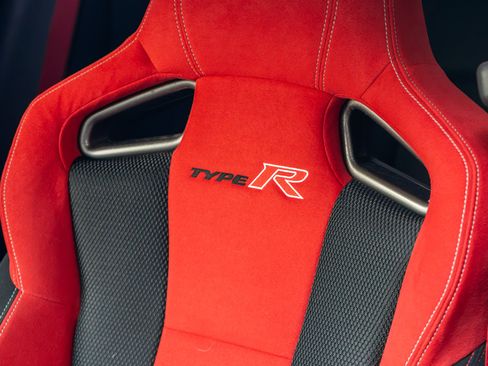 Used 2019 Honda Civic Type R image 13