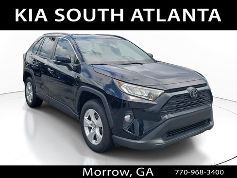 Used 2019 Toyota RAV4 XLE w/ Convenience Package FWD image 1