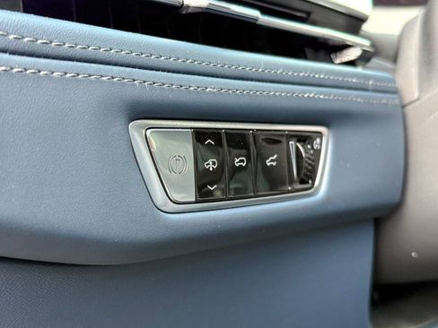 New 2025 Cadillac Escalade IQ Sport 2 AWD/4WD image 17