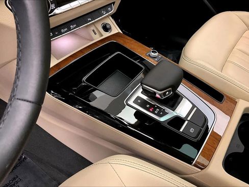 Certified 2024 Audi Q5 2.0T Premium image 17