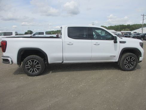 New 2026 GMC Sierra 1500 AT4 AWD/4WD image 3