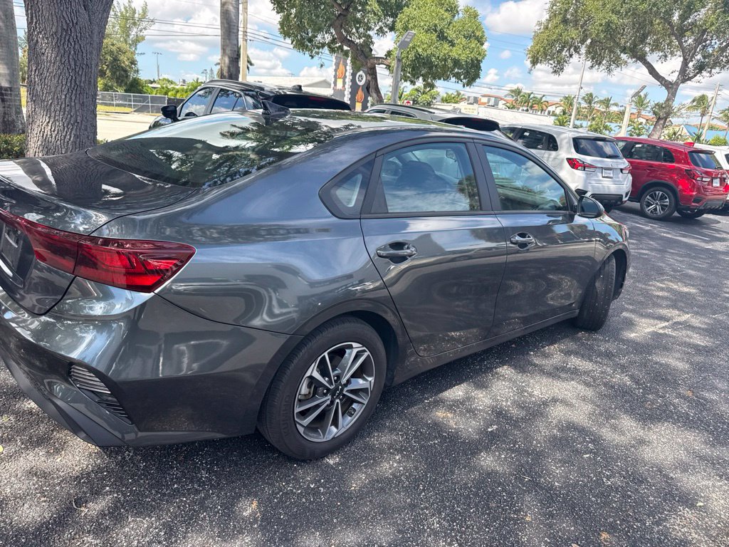 Certified 2024 Kia Forte LXS FWD image 4