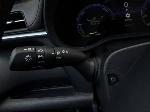 Used 2025 Toyota Sienna XSE AWD/4WD image 58
