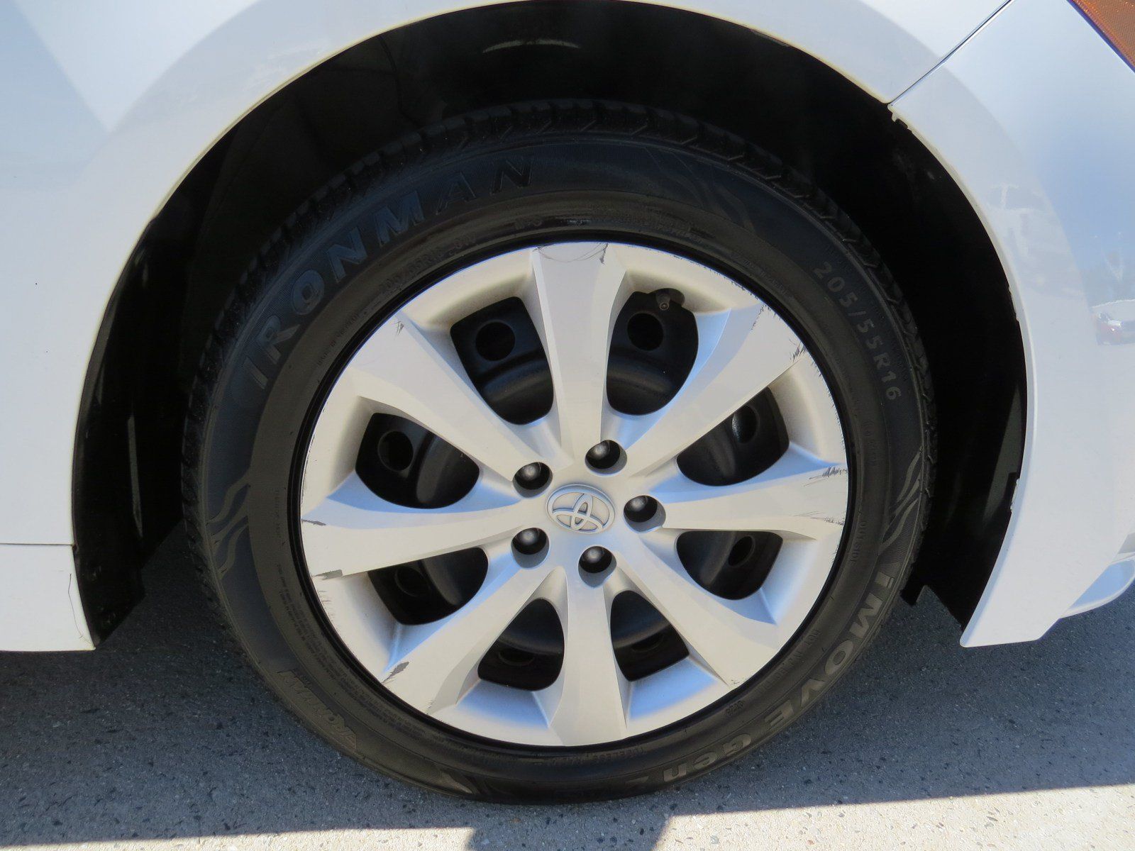 Used 2024 Toyota Corolla LE FWD image 10