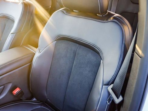 New 2025 Jeep Grand Cherokee Altitude image 26