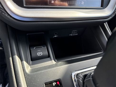 Certified 2025 Subaru Legacy image 21