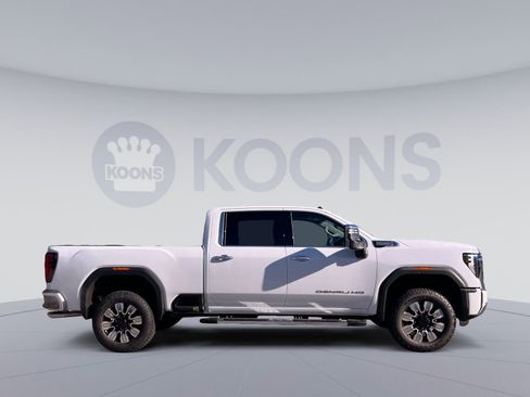 New 2026 GMC Sierra 2500 Denali w/ Denali Reserve Package image 8