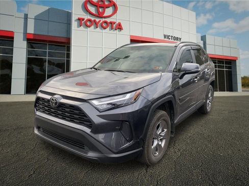 Used 2025 Toyota RAV4 XLE w/ Convenience Package image 5