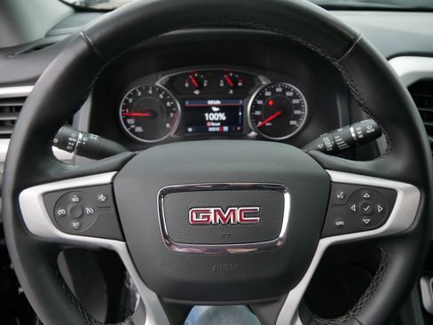 Used 2023 GMC Acadia SLT w/ LPO, Floor Liner Package image 25