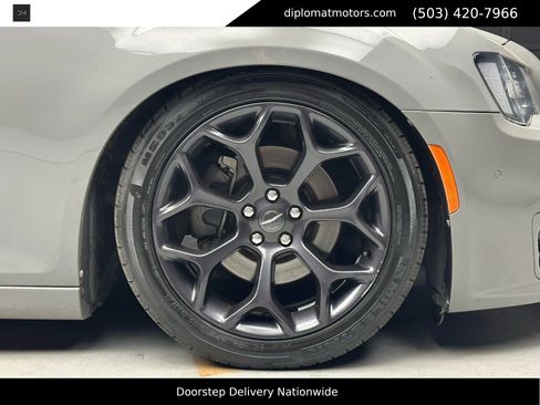 Used 2019 Chrysler 300 S w/ Safetytec Plus Group image 43