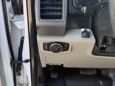 Used 2017 Ford F250 XL w/ Power Equipment Group AWD/4WD image 19