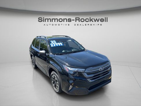Used 2025 Subaru Forester Premium AWD/4WD image 6