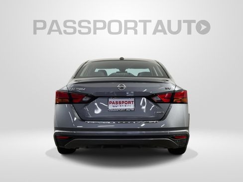 Used 2021 Nissan Altima 2.5 SV AWD/4WD image 5
