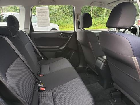 Used 2017 Subaru Forester 2.5i w/ Alloy Wheel Package AWD/4WD image 17