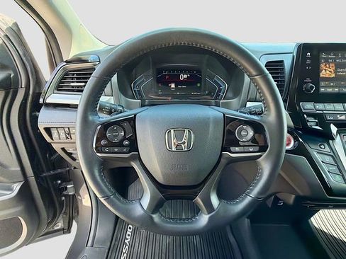 Used 2023 Honda Odyssey Touring image 40